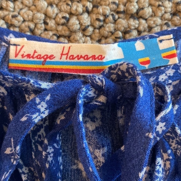 Vintage Havana Blue & White Floral Shirt Size Medium in Like New Condition - Picture 5 of 6